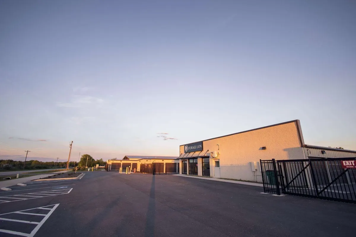 Drive up self storage facility with climate controlled units