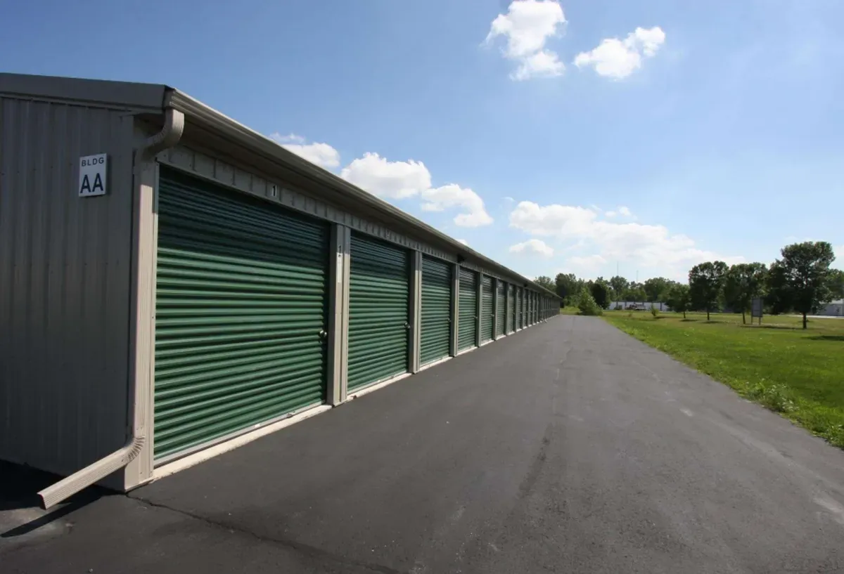 Drive up self storage units with easy access