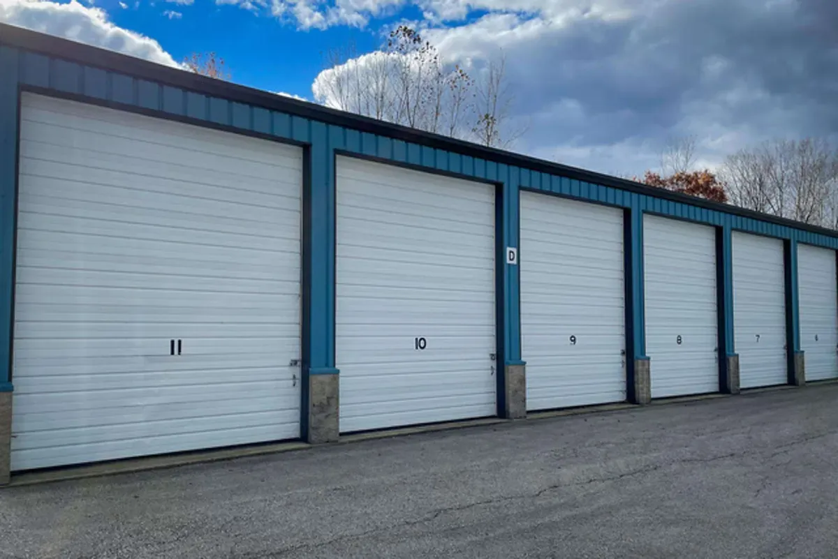 Large enclosed self storage units for boats rvs campers