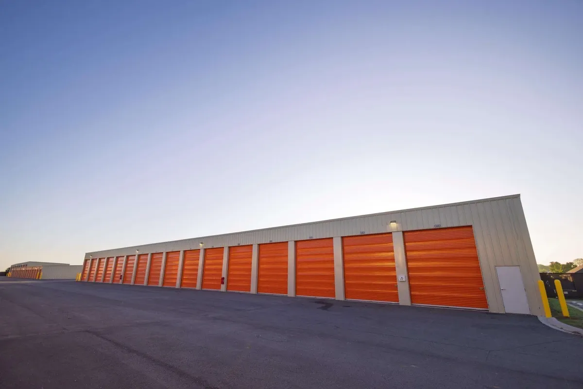 Multiple-Large-Drive-Up-Enclosed-Self-Storage-Units
